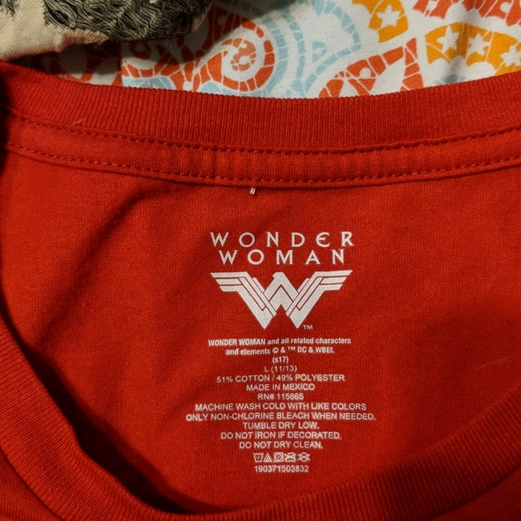 Wonder woman top - Picture 2 of 2